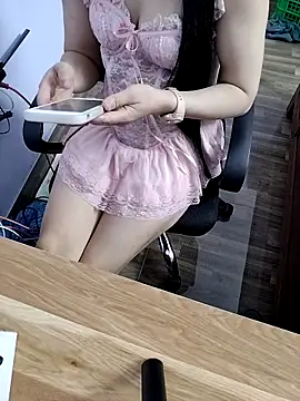 Kieuxinhgai online show from November 27, 2025, 3:12 pm