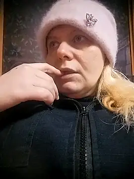 Lana-murr online show from February 18, 2026, 7:06 am