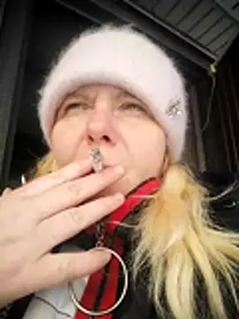 Lana-murr online show from February 22, 2026, 6:27 am