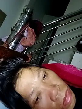 bella-la online show from December 19, 2025, 10:45 pm