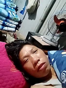 bella-la online show from November 13, 2025, 8:02 pm