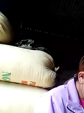 bella-la online show from October 31, 2025, 6:21 am