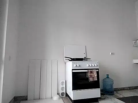 Anneta280671 online show from April 28, 2026, 8:19 am