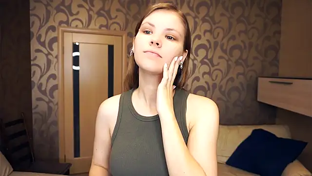 YoshieGradney online show from November 5, 2025, 4:48 am