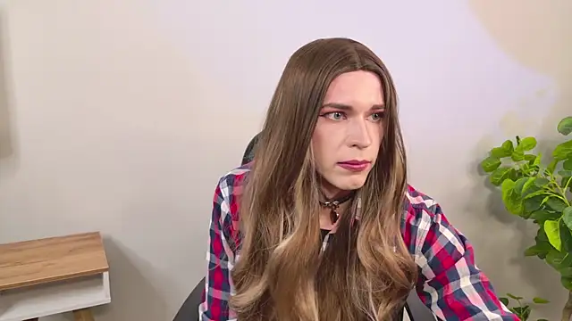 Branda Kelly online show from November 2, 2025, 12:54 pm