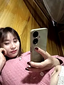 Snapshot of Em_xinh01 chatting on February 15, 2026, 1:54 pm Em xinh01 online show from February 15, 2026, 1:54 pm