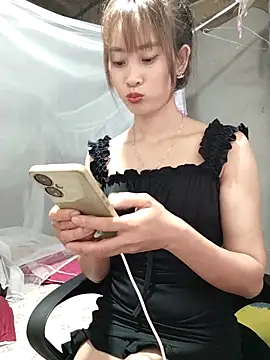 Em xinh01 online show from April 19, 2026, 1:01 pm