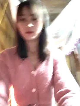 Snapshot of Em_xinh01 chatting on December 18, 2025, 1:48 pm Em xinh01 online show from December 18, 2025, 1:48 pm