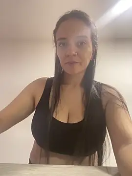 AmberrMoore  online show from December 14, 2025, 12:44 pm