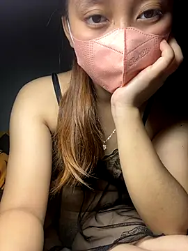 Beauty in online show from November 18, 2025, 5:22 am