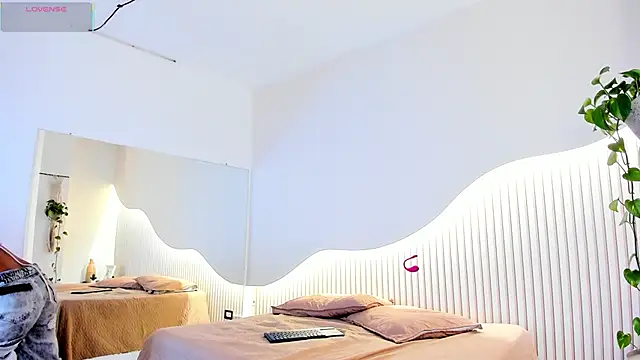 Angy-Avila online show from March 10, 2026, 4:05 am