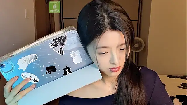 ronronner233 online show from November 26, 2025, 1:11 pm