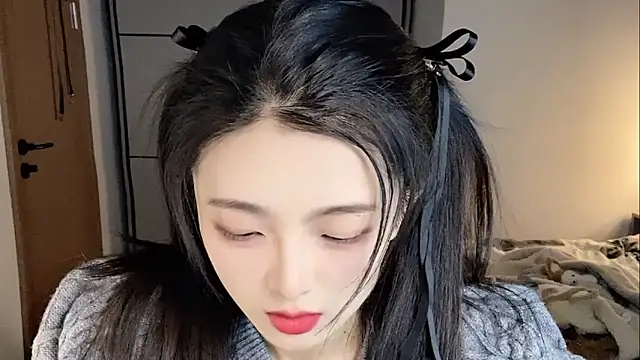 ronronner233 online show from November 29, 2025, 1:22 pm