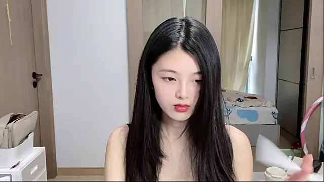 ronronner233 online show from November 10, 2025, 8:52 am