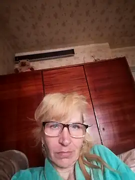 Snapshot of Georgette466 chatting on April 19, 2026, 8:04 am Georgette466 online show from April 19, 2026, 8:04 am