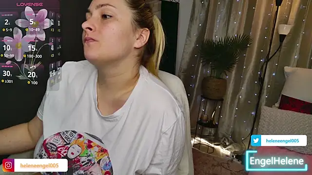 EngelHelene online show from April 19, 2026, 11:44 am