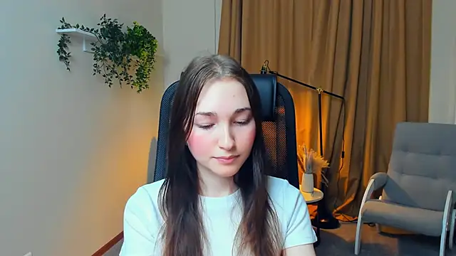 CorrinVliem online show from November 5, 2025, 11:02 am