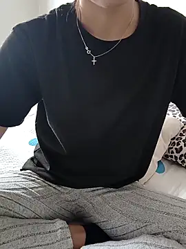 carlina28 online show from November 5, 2025, 11:46 am