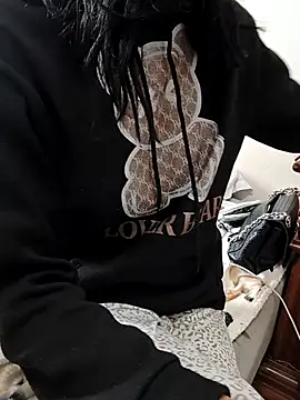 carlina28 online show from November 24, 2025, 7:30 am