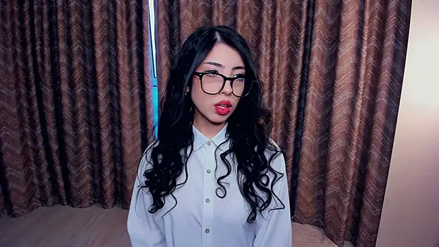 Snapshot of TonjaNeace chatting on November 10, 2025, 5:01 am TonjaNeace online show from November 10, 2025, 5:01 am