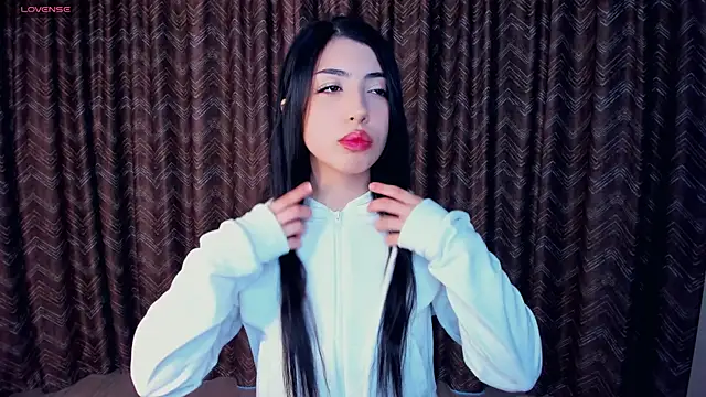 Snapshot of TonjaNeace chatting on November 11, 2025, 4:40 am TonjaNeace online show from November 11, 2025, 4:40 am