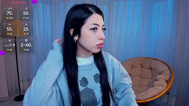 Snapshot of TonjaNeace chatting on December 2, 2025, 4:36 am TonjaNeace online show from December 2, 2025, 4:36 am