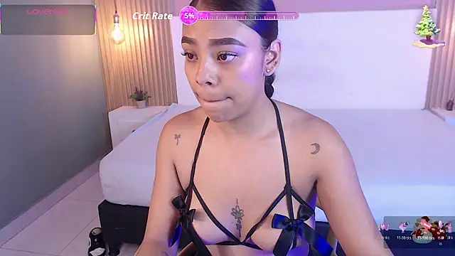 Snapshot of SoffiaDams2 chatting on November 14, 2025, 11:47 am SoffiaDams2 online show from November 14, 2025, 11:47 am