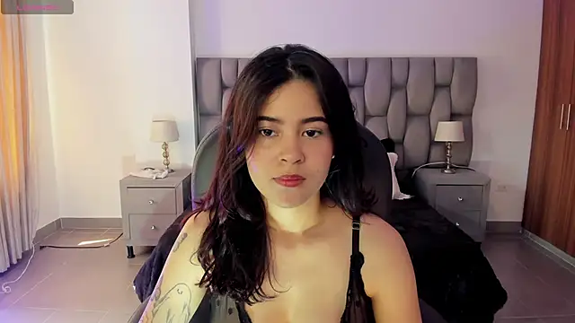 candy01  online show from November 5, 2025, 6:11 pm