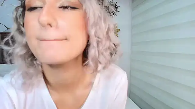 Snapshot of 99_natalia chatting on November 17, 2025, 11:20 pm 99 natalia online show from November 17, 2025, 11:20 pm