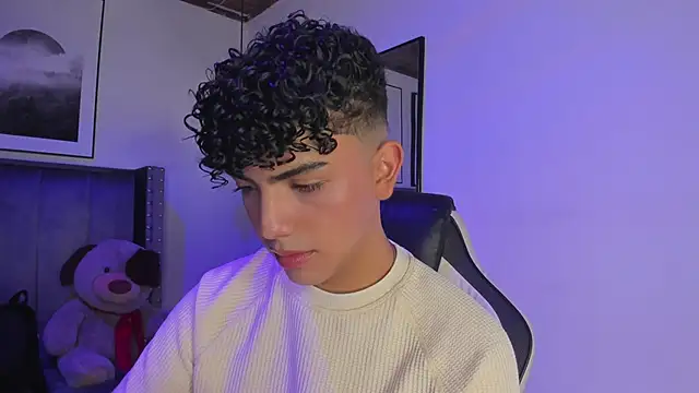 Niick Twiink online show from October 30, 2025, 8:06 pm