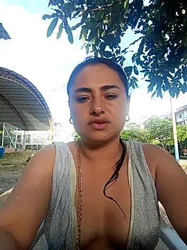 solandrea online show from November 9, 2025, 9:30 pm