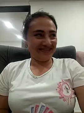 solandrea online show from November 7, 2025, 11:30 pm