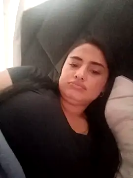 solandrea online show from November 21, 2025, 7:46 pm