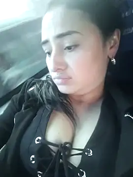 solandrea online show from November 8, 2025, 8:34 pm