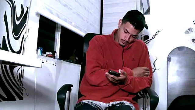 kai storm420 online show from November 4, 2025, 6:17 am