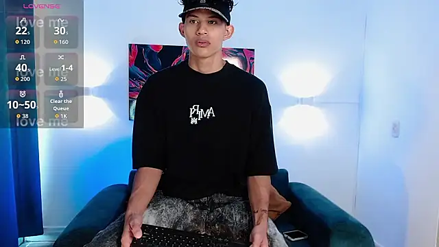 Snapshot of KamiSuarez chatting on February 18, 2026, 6:26 pm KamiSuarez online show from February 18, 2026, 6:26 pm