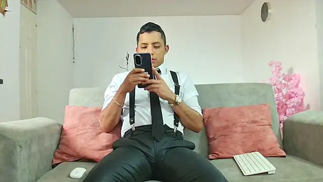 Mike Fetiche online show from February 6, 2026, 12:34 pm