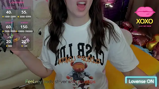 Snapshot of GlowMimi chatting on May 25, 2026, 3:55 pm GlowMimi online show from May 25, 2026, 3:55 pm