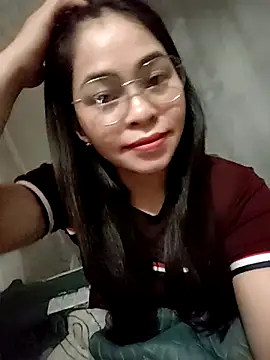 Bamboo-niee123 online show from April 14, 2026, 4:12 pm