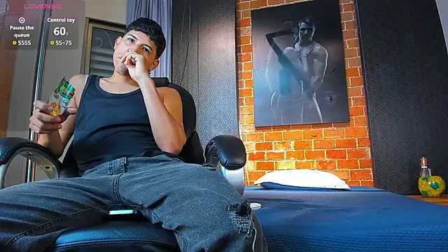 Snapshot of Jack_and_Joes chatting on November 11, 2025, 3:12 am Jack and Joes online show from November 11, 2025, 3:12 am