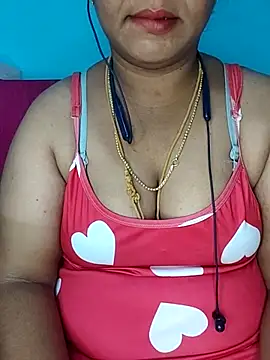 deepikasree143 online show from October 29, 2025, 7:13 pm