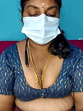 deepikasree143 online show from November 2, 2025, 8:36 pm