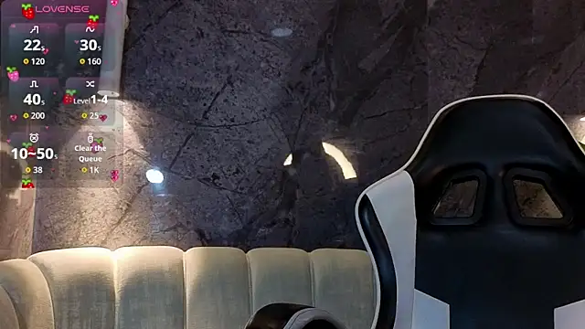 Nikka Tx online show from April 15, 2026, 1:15 pm