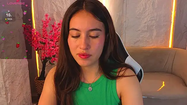 Nikka Tx online show from February 13, 2026, 8:09 pm