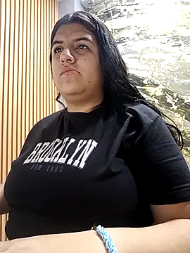 Naaoomii1 online show from October 30, 2025, 12:25 pm