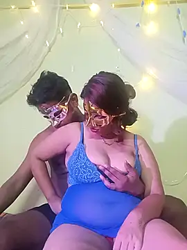 Snapshot of Yui-Ch1 chatting on October 28, 2025, 10:25 am Yui-Ch1 online show from October 28, 2025, 10:25 am