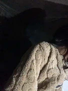 huttonmay358 online show from November 20, 2025, 2:45 am