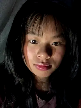 huttonmay358 online show from November 9, 2025, 1:53 am