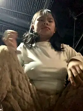 huttonmay358 online show from November 22, 2025, 12:54 am