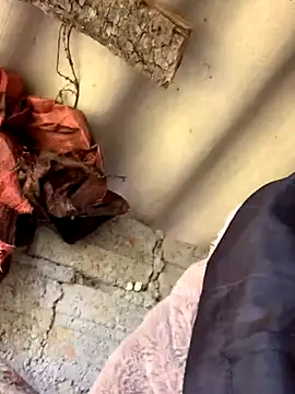 huttonmay358 online show from November 28, 2025, 1:17 am